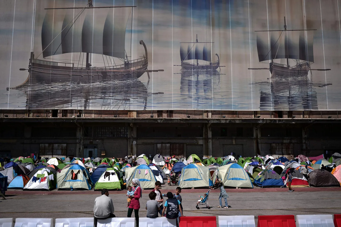 Migrandid Piraeuse sadamas.