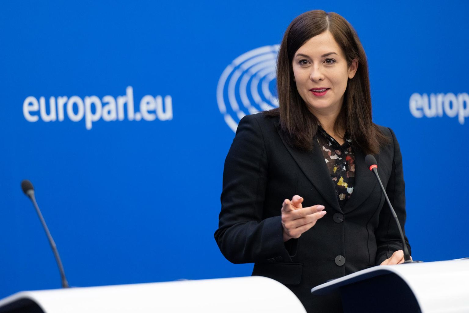 Ungari eurosaadik, liberaalse opositsioonierakonna Momentum poliitik Katalin Cseh eelmisel nädalal Strasbourgis pressikonverentsil. 