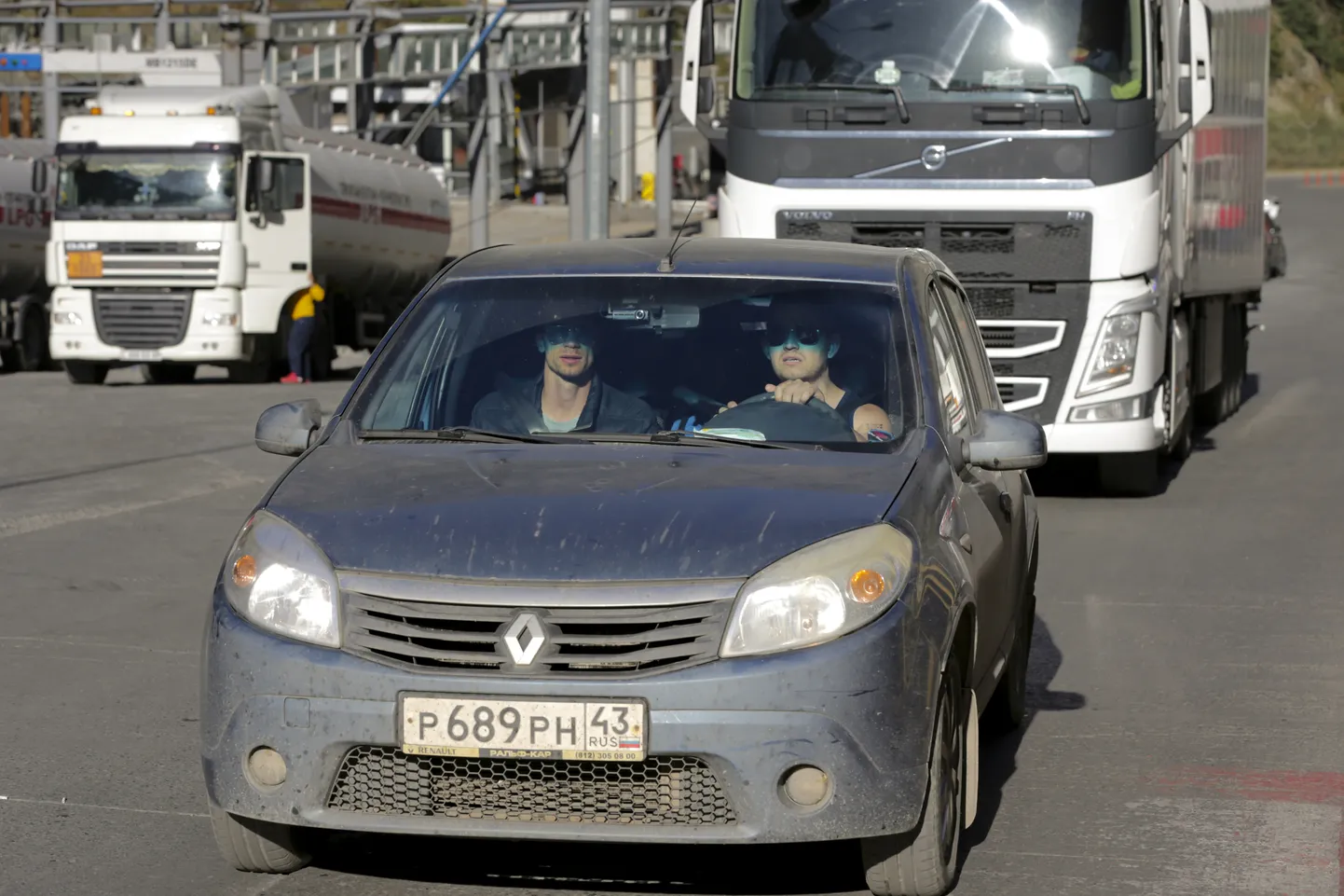 Venemaa numbrimärgiga auto.