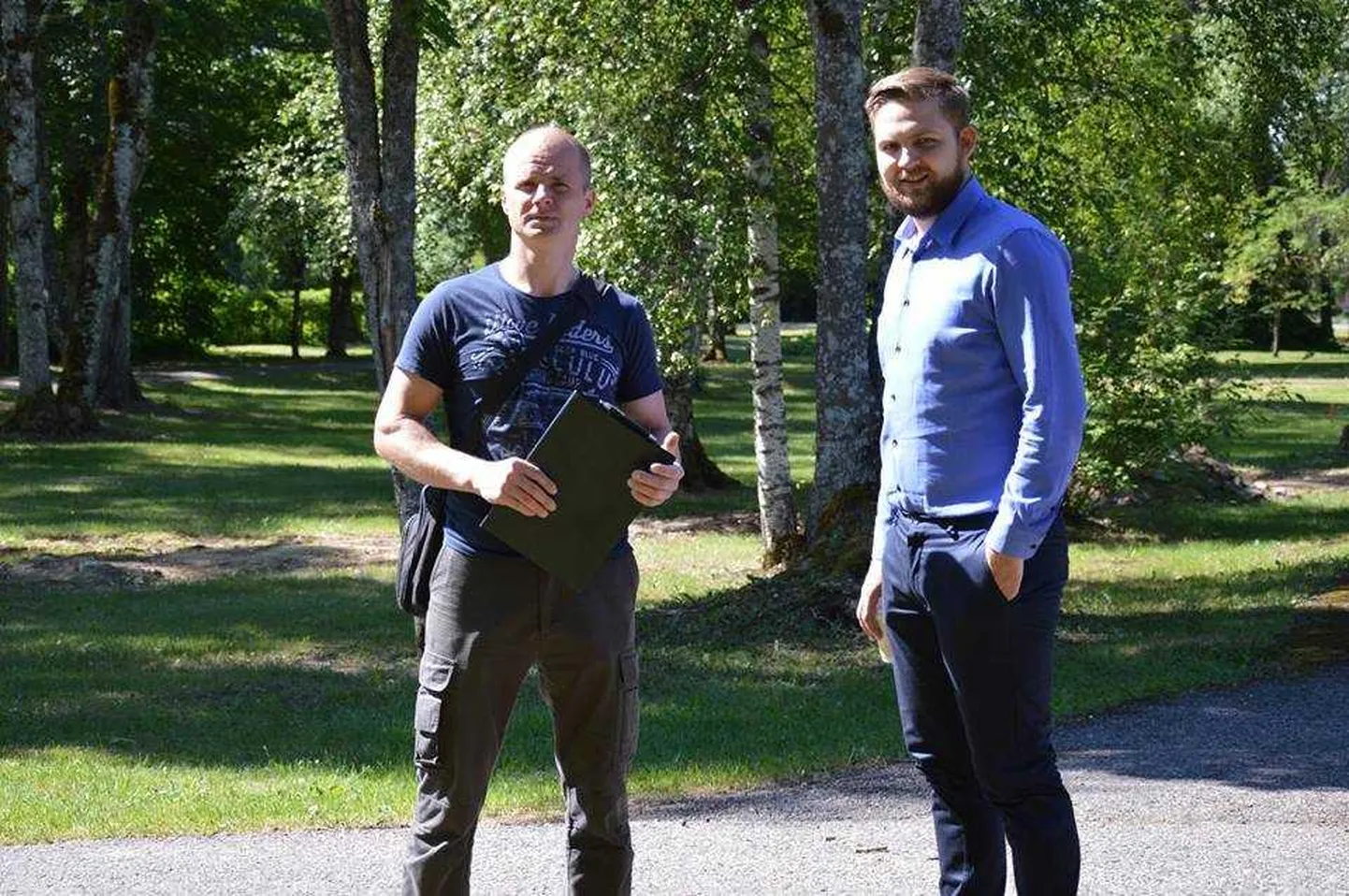 Pärnu-Jaagupi kultuuri- ja spordipargi rajamise eestvedajad Andro Oviir (vasakul) ja Madis Koit.