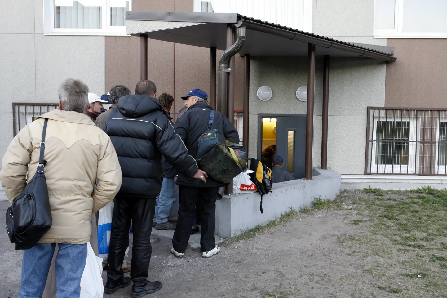 Kodutute öömaja Mustamäel Akadeemia teel. Foto on illustreeriv.
