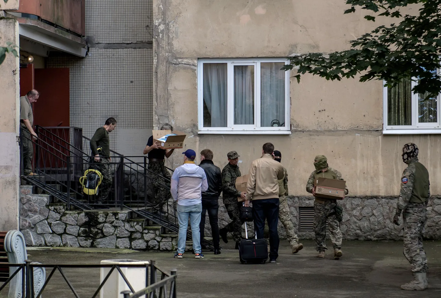 Спецоперация в жилом доме в Санкт-Петербурге.