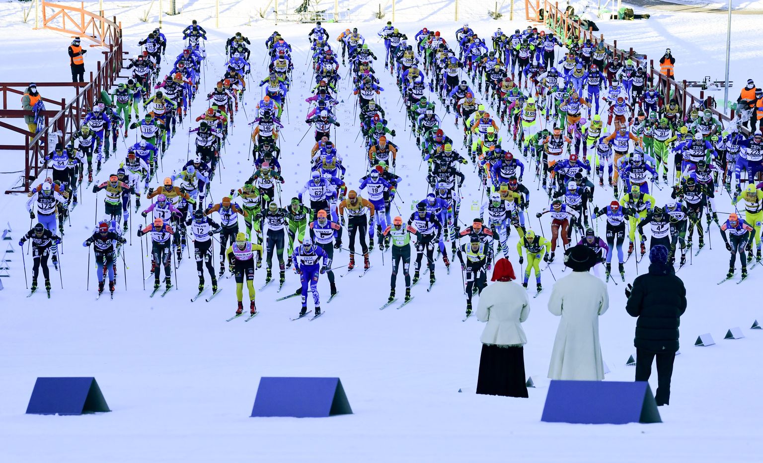 Vasaloppeti start 2021. aastal. Toona lubati rajale vaid 400 tippsportlast, seda tulenevalt koroonapiirangutest.