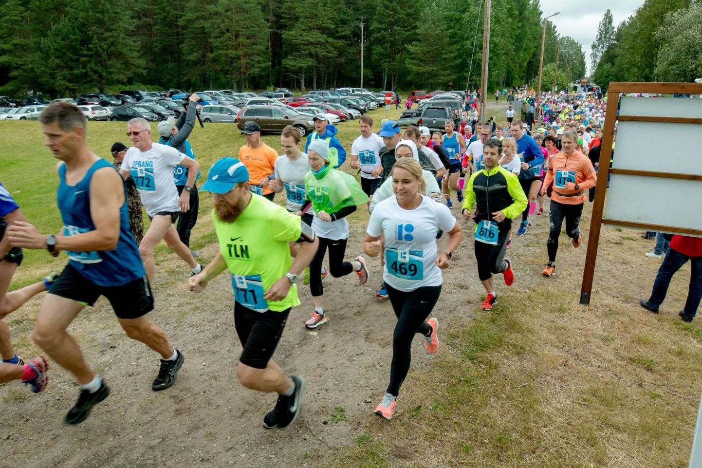 Võidupüha maratoni start Pärnus.