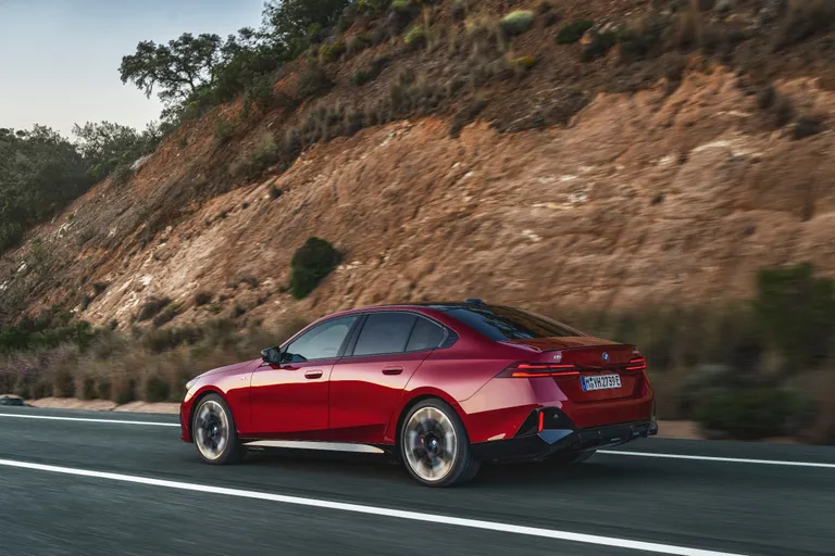 BMW i5 M60.