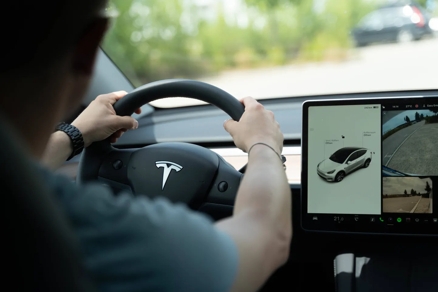 Valgevene ettevõtte Izovac tehnoloogiat leiab nii Apple'i, Tesla kui Samsungi toodetest.