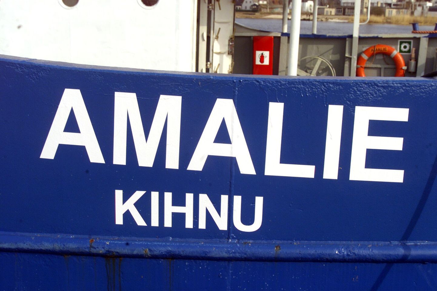 Tugeva tuule tõttu ei välju täna  reisiparvlaev Amalie liinil Kihnu-Munalaid.