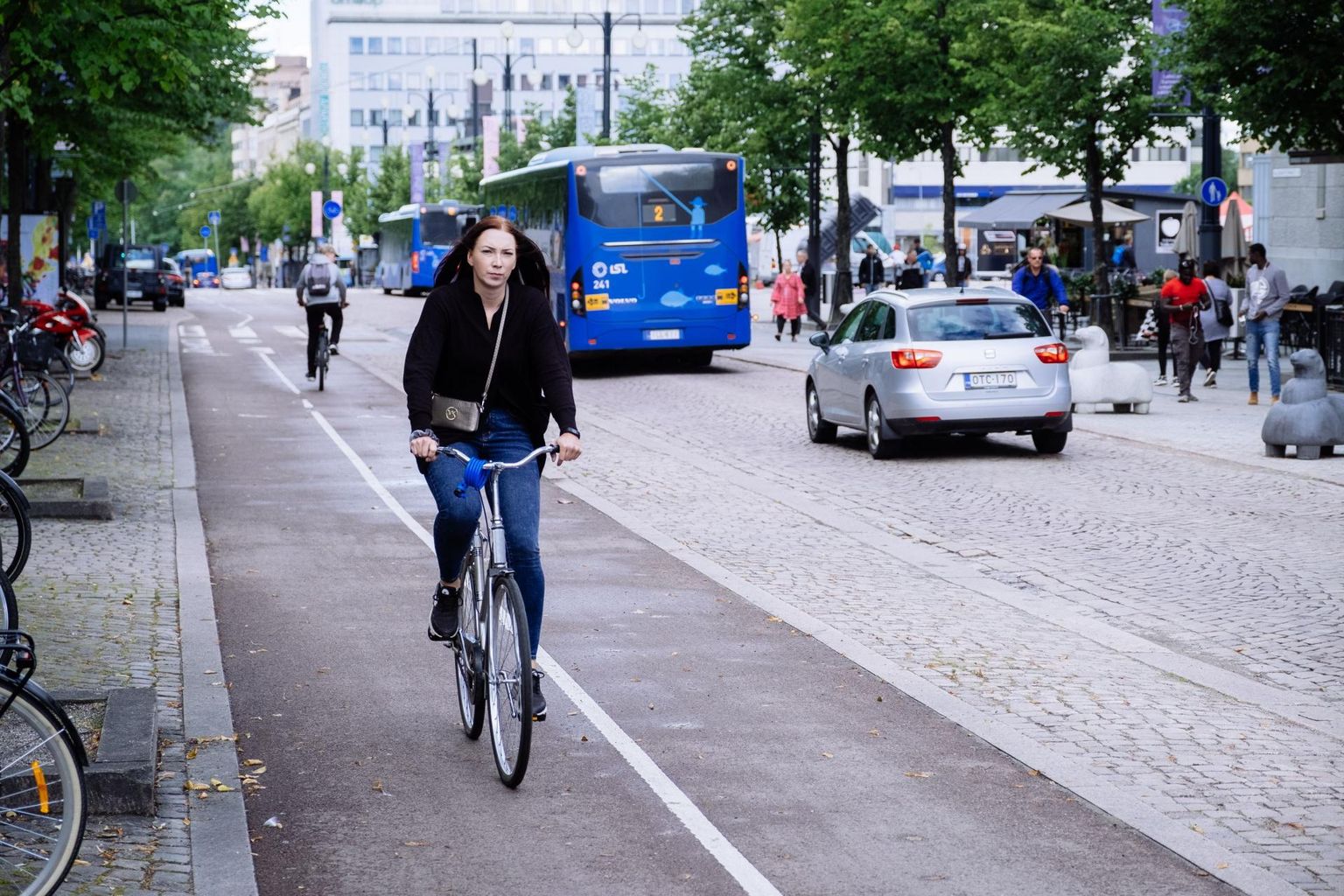 Lahti linn hakkab autosõitu vähendavatele elanikele tegema mitmesuguseid soodustusi.