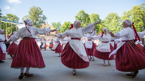 Pidu toob lauluväljakule tuhatkond esinejat
